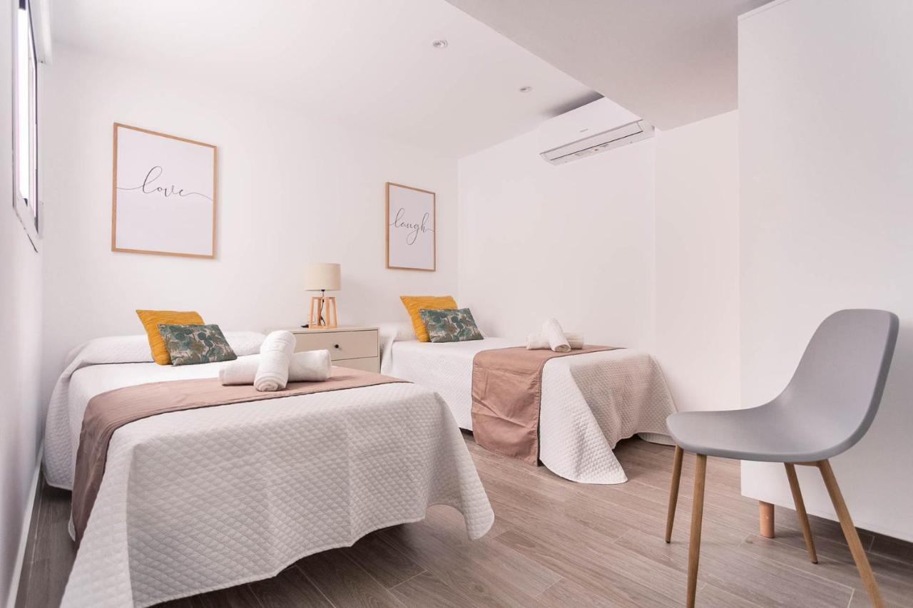 Style & Design By Sevillaluxurysuites Extérieur photo